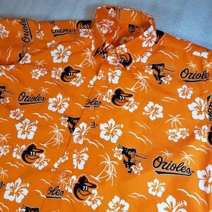 Baltimore Orioles Men's Medium Hawaiian Shirt SGA Stadium Giveaway Cotton poly